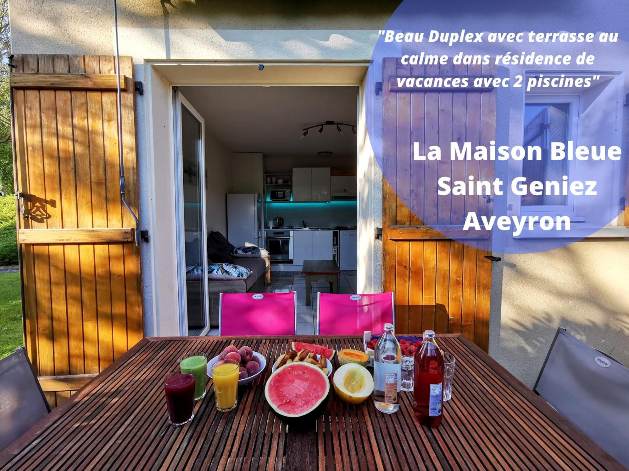 La Maison Bleue, Village Vacances, Piscine, Parking Saint-Geniez-d'Olt Exterior photo
